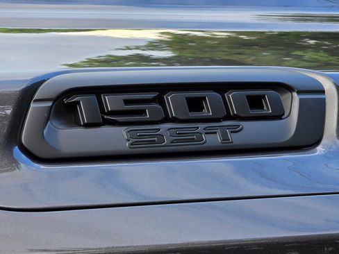 Used 2025 RAM 1500 Big Horn AWD/4WD image 39