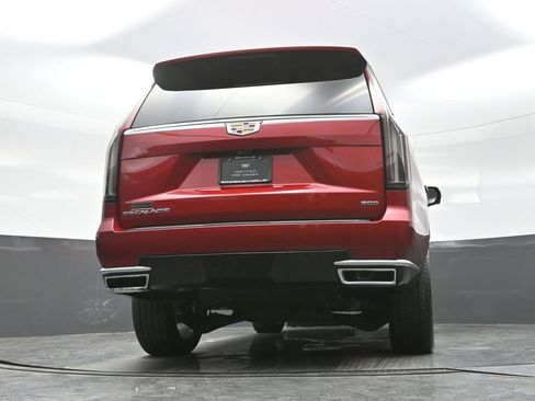 Certified 2024 Cadillac Escalade Premium Luxury image 23