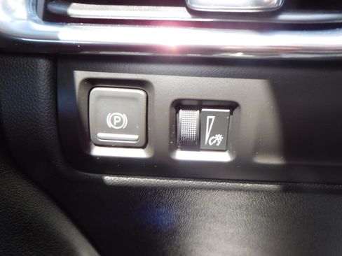 Used 2020 Cadillac XT4 Sport image 19