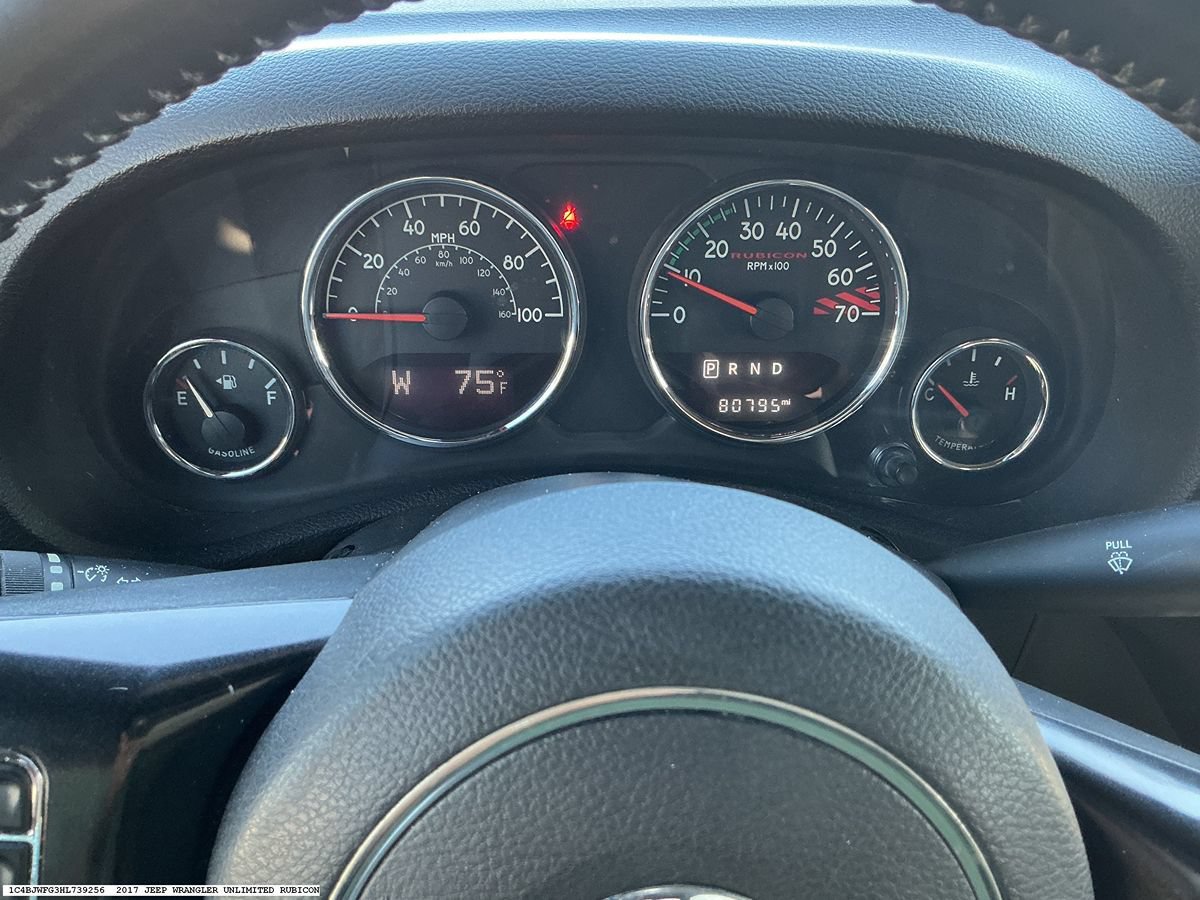 Used 2017 Jeep Wrangler Unlimited Rubicon AWD/4WD image 13
