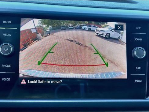 Used 2023 Volkswagen Taos SE w/ Panoramic Sunroof Package AWD/4WD image 13