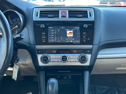 Used 2017 Subaru Legacy 2.5i Premium image 24