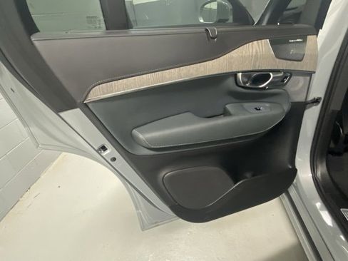 Certified 2024 Volvo XC90 B6 Ultimate w/ Protection Package Premier image 8