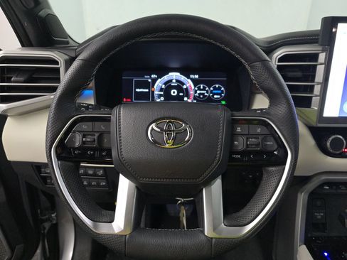 Used 2023 Toyota Sequoia Capstone image 9