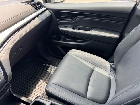Used 2023 Honda Odyssey Touring image 34