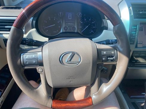 Used 2011 Lexus GX 460 w/ Comfort Plus Pkg AWD/4WD image 16