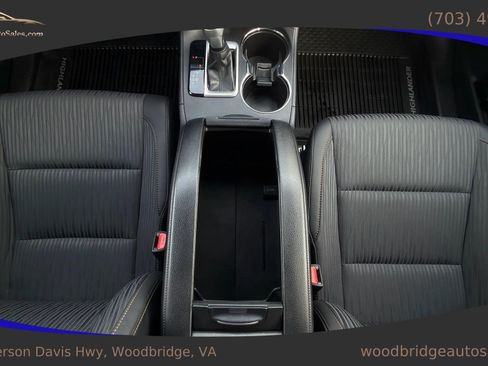 Used 2019 Toyota Highlander Plus image 25