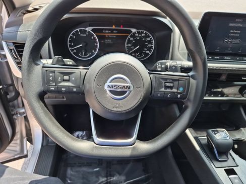 Used 2021 Nissan Rogue SV FWD image 22