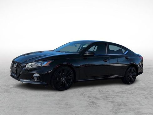 Used 2022 Nissan Altima 2.5 SR w/ Midnight Edition Package image 3