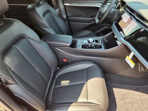 New 2025 Jeep Wagoneer S Limited image 9