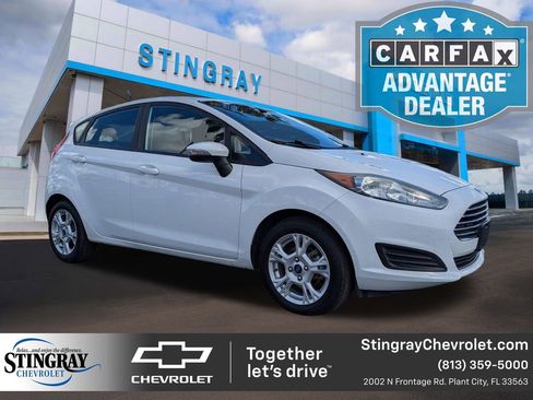 Used 2015 Ford Fiesta SE image 1