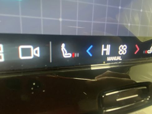 Used 2025 Volvo S60 T8 Ultra image 24