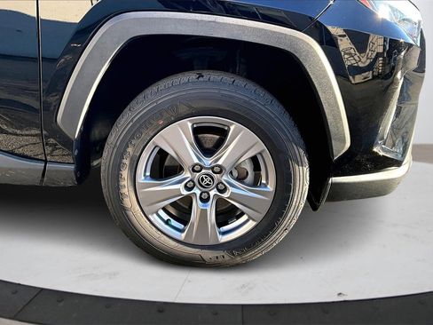 Used 2022 Toyota RAV4 XLE image 32