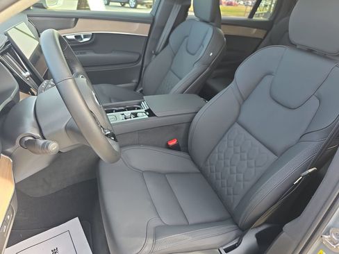 New 2026 Volvo XC90 T8 Plus w/ Protection Package Premier image 17