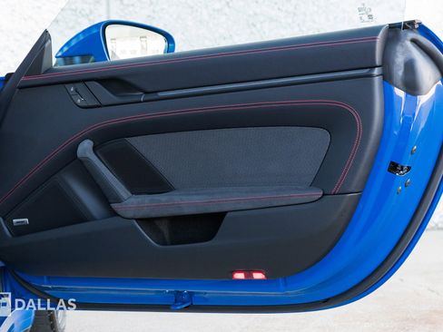 Used 2025 Porsche 911 Carrera 4 GTS image 47