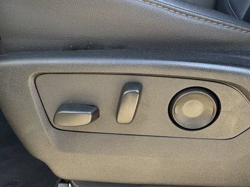 Used 2024 Chevrolet Suburban LT AWD/4WD image 28