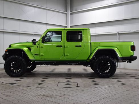 Used 2025 Jeep Gladiator Mojave AWD/4WD image 4