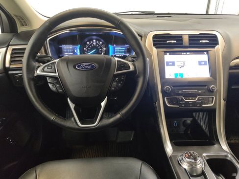 Used 2017 Ford Fusion Energi SE image 22