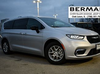 New 2026 Chrysler Pacifica Select FWD video 1
