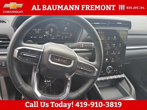 Used 2025 GMC Terrain Elevation image 2