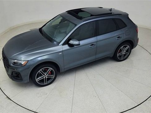 Used 2024 Audi Q5 e Prestige w/ Prestige Package image 84
