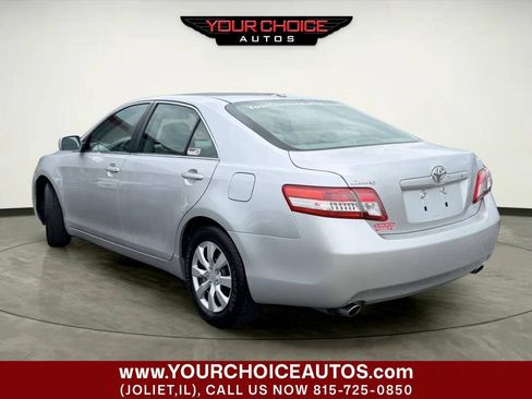 Used 2010 Toyota Camry LE FWD image 3