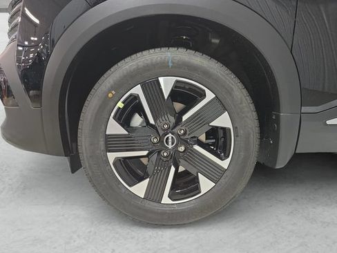New 2026 Nissan Kicks SV AWD/4WD image 23