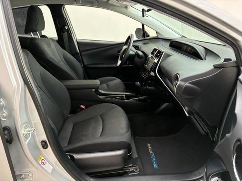 Used 2018 Toyota Prius Prime Plus w/ Carpet Mat Package FWD image 25