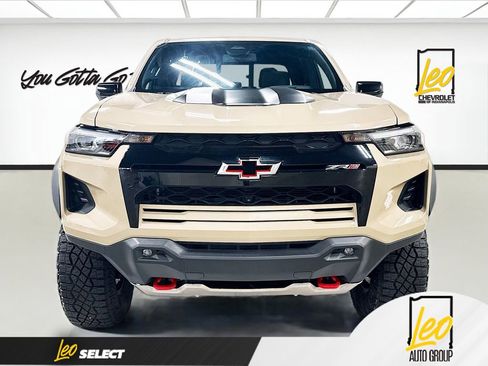 Used 2024 Chevrolet Colorado ZR2 w/ Technology Package image 2