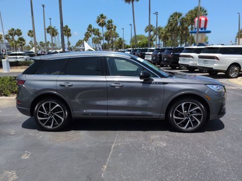 Certified 2024 Lincoln Corsair Grand Touring AWD/4WD image 3