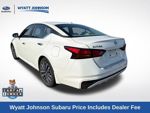 Used 2023 Nissan Altima 2.5 SV FWD image 6