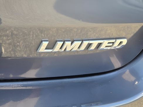 Used 2014 Toyota Highlander Limited Platinum image 34