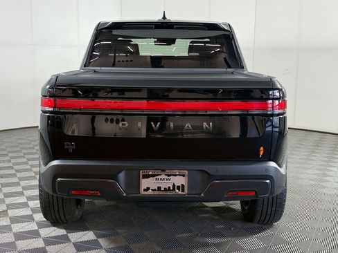 Used 2026 Rivian R1T Premium Quad AWD/4WD image 10