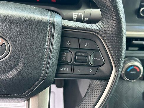 Certified 2024 Toyota Tacoma TRD Off-Road AWD/4WD image 21