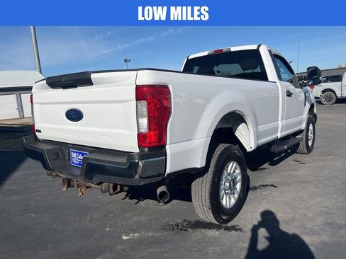 Used 2019 Ford F250 XLT w/ FX4 Off-Road Package AWD/4WD image 4