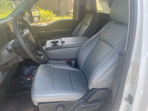 New 2024 Ford F550 4x4 Regular Cab Super Duty image 17