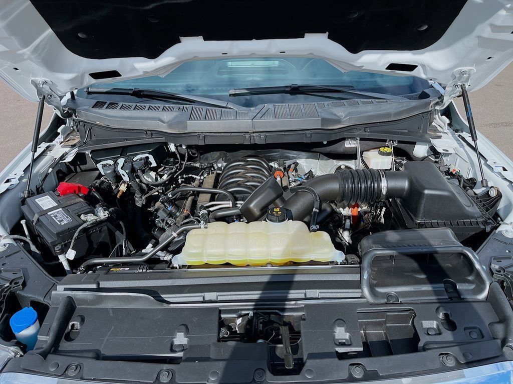 Used 2024 Ford F150 Lariat AWD/4WD image 29