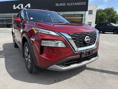 Used 2023 Nissan Rogue SV w/ SV Premium Package AWD/4WD image 1