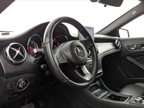 Used 2018 Mercedes-Benz GLA 250 4MATIC image 23