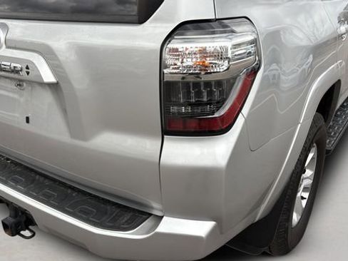 Used 2022 Toyota 4Runner SR5 Premium image 32