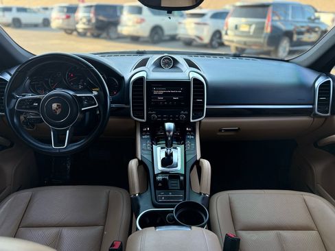 Used 2017 Porsche Cayenne image 15