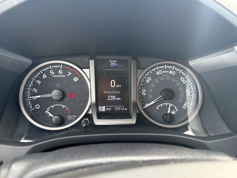 Certified 2023 Toyota Tacoma SR5 AWD/4WD image 4