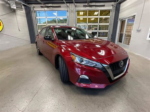 Used 2020 Nissan Altima 2.5 SR FWD image 7