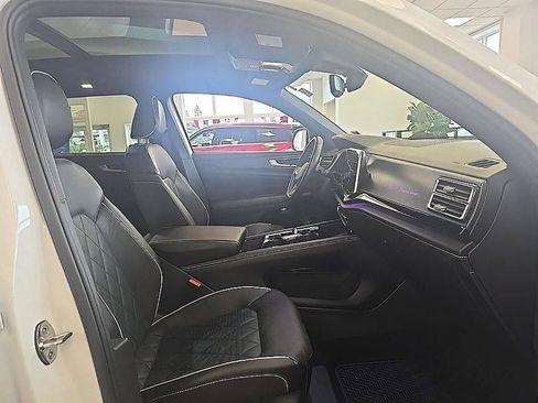 Used 2024 Volkswagen Atlas Cross Sport SEL Premium R-Line AWD/4WD image 41