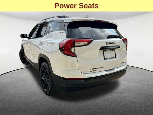 Used 2023 GMC Terrain SLE w/ Driver Convenience Package AWD/4WD image 10