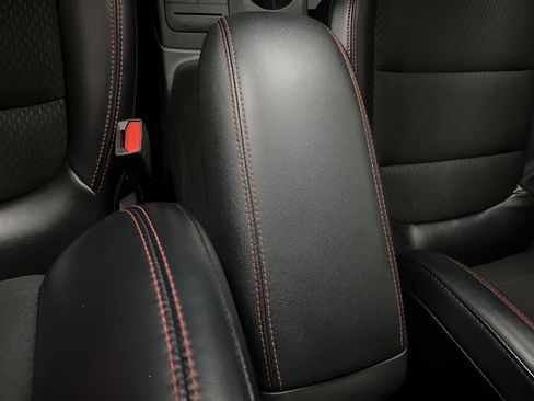 Used 2024 Ford Escape ST-Line image 11