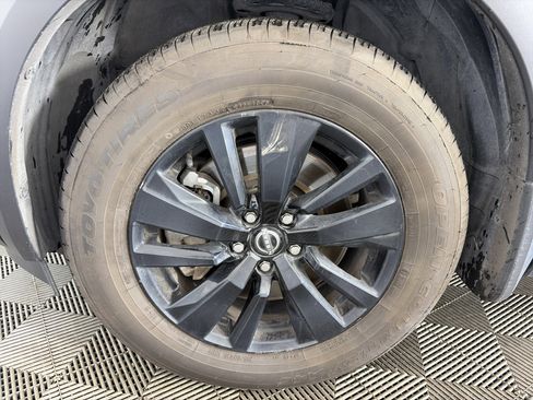 Used 2023 Nissan Pathfinder SL image 14