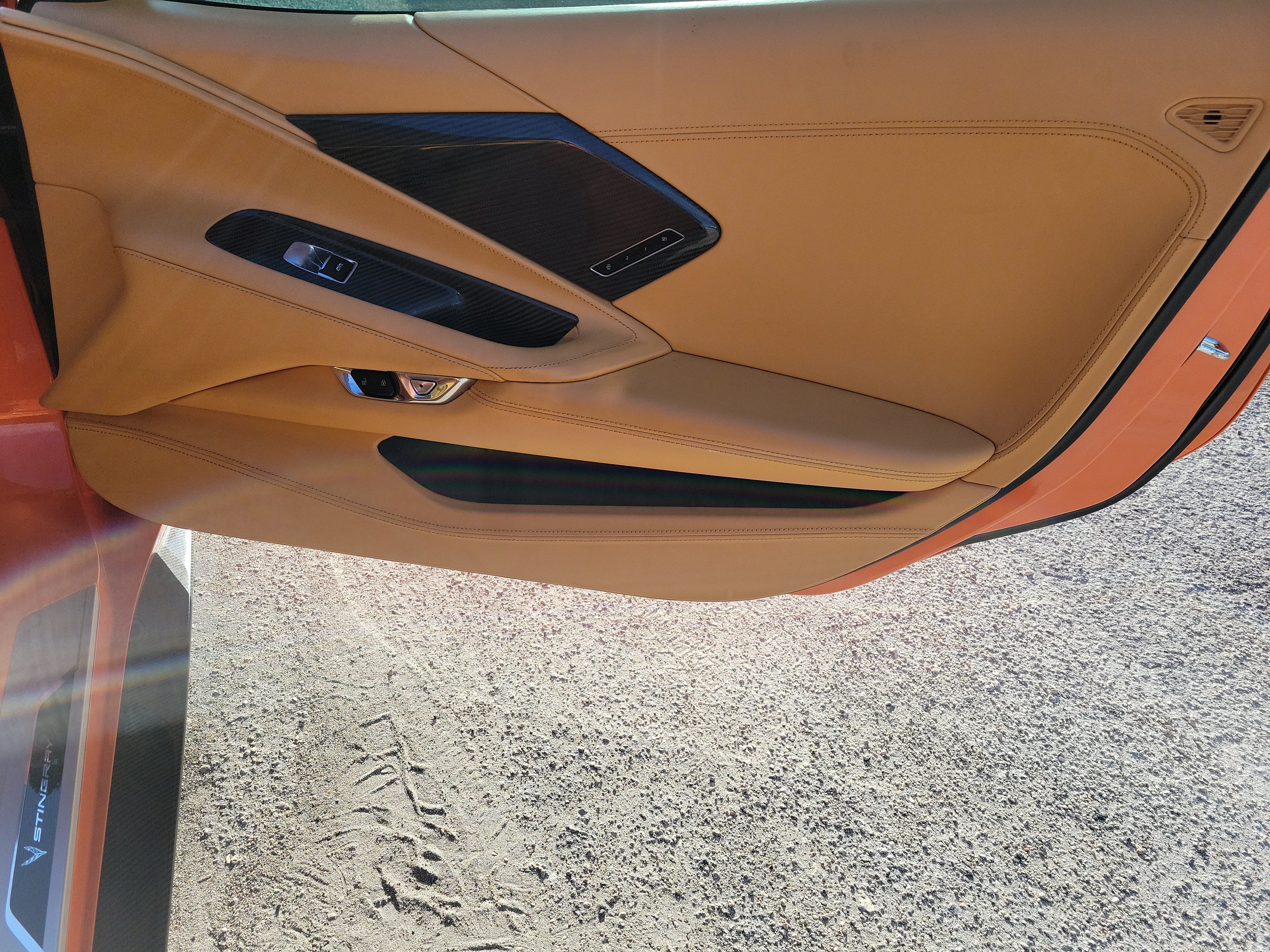 Used 2022 Chevrolet Corvette Stingray Premium Conv w/ Z51 Performance Package RWD image 9