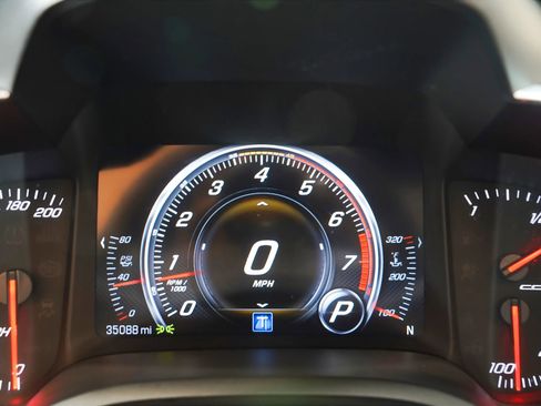 Used 2019 Chevrolet Corvette Stingray Coupe w/ 1LT RWD image 57
