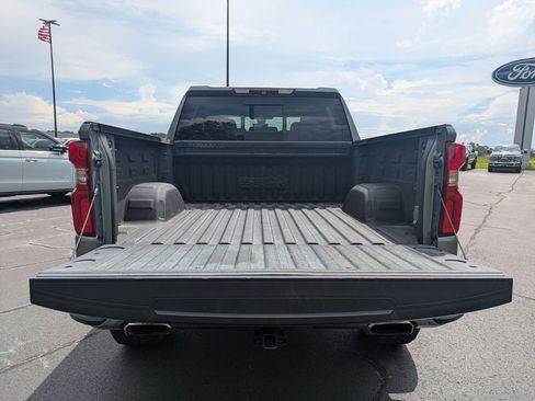 Used 2019 Chevrolet Silverado 1500 High Country w/ Technology Package AWD/4WD image 13
